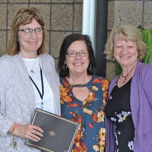 Elk Mound retiring teachers