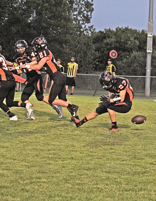 EM FB vs SCC Avery Kaanta