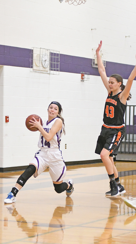 BV_GBB_vs_Elk Mound_0058 Naomi Hillman