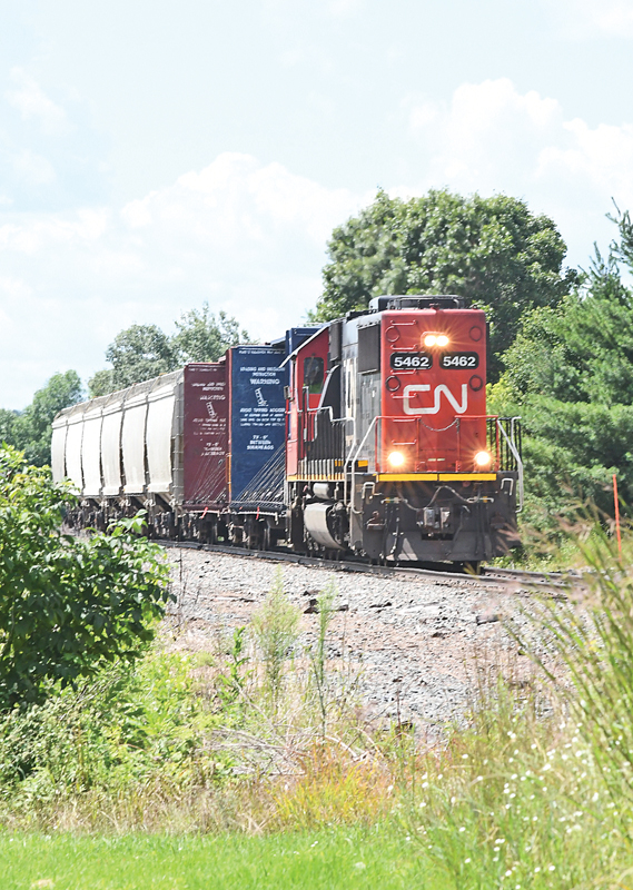 Train coming through Wheeler_0002