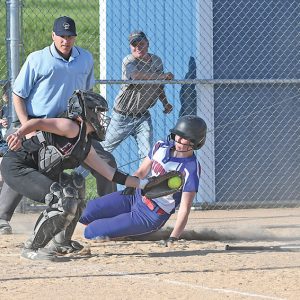 Glenwood City softball vs Elk Mound Maddie Oehlke
