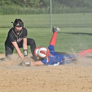 Elk Mound SB vs Glenwood City Ryeah Oehlke