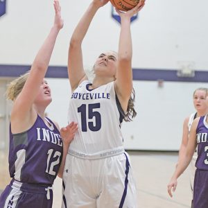 INSIDE HOOP — Boyceville junior Rachael Montgomery (#15) scored two of her team-leading 11 points in the first half of the Lady Bulldogs home non-conference contest against Independence last Tuesday, November 23. Boyceille lost the game 38-29. —photo by Shawn DeWitt
