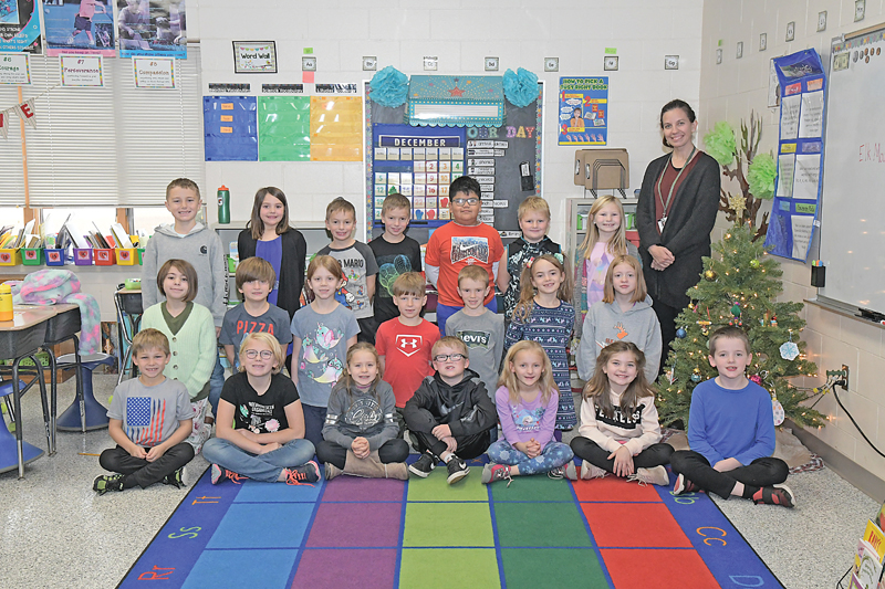 MRS. GARNETT’S 2ND GRADE CLASS — Front row (L to R): Camden Anderson, Ally Balts, Elise Barfknecht, Bronson Burcaw, Hanleigh Canfield, Emma Carothers and Eli Crossman. Middle row (L to R): Winter Crouse-Brown, Ullr Hogseth, Sophia Hubbard, Memphis Kewin, Jacob Koepp, Juliana Koepp and Bailey May Phelps. Back row (L to R): Jamison Raven, Kyleigh Rosenthal, Collin Rygiel, Noah Rygiel, Mateo Sandoval Garduno, Trent Thatcher, Estelle Tietz and Mrs. Garnett. —photo by Shawn DeWitt