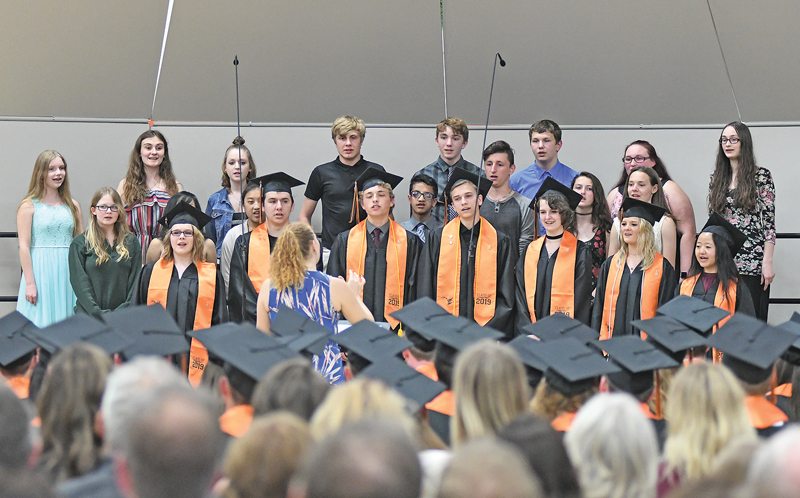 2019_Elk Mound Graduation_0045