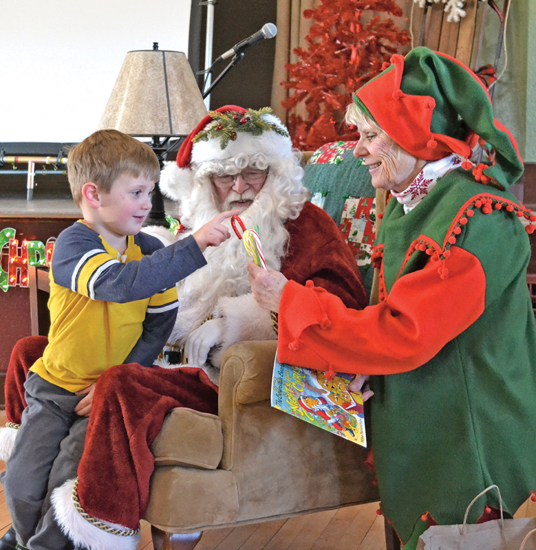 Colfax_Library_Christmas_Party_Santa_boy_4_Dec_2018